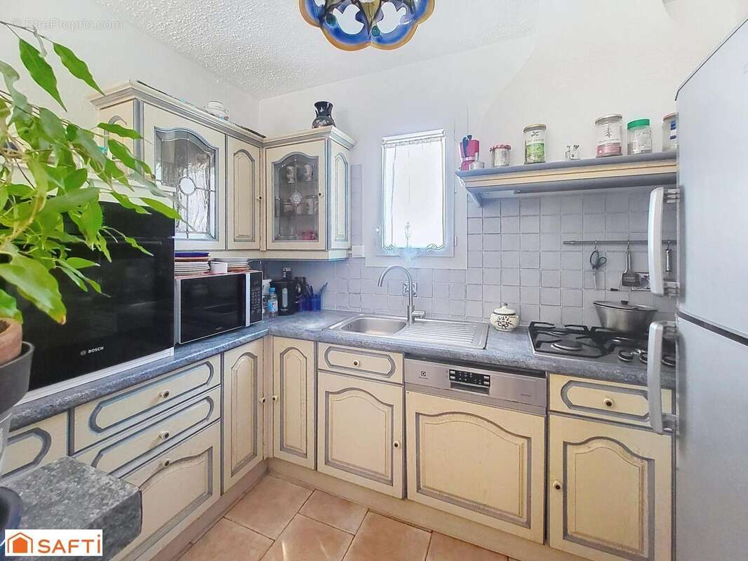 Photo 3 - Maison à LE CASTELLET