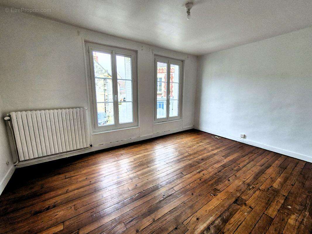 Appartement à CREPY-EN-VALOIS