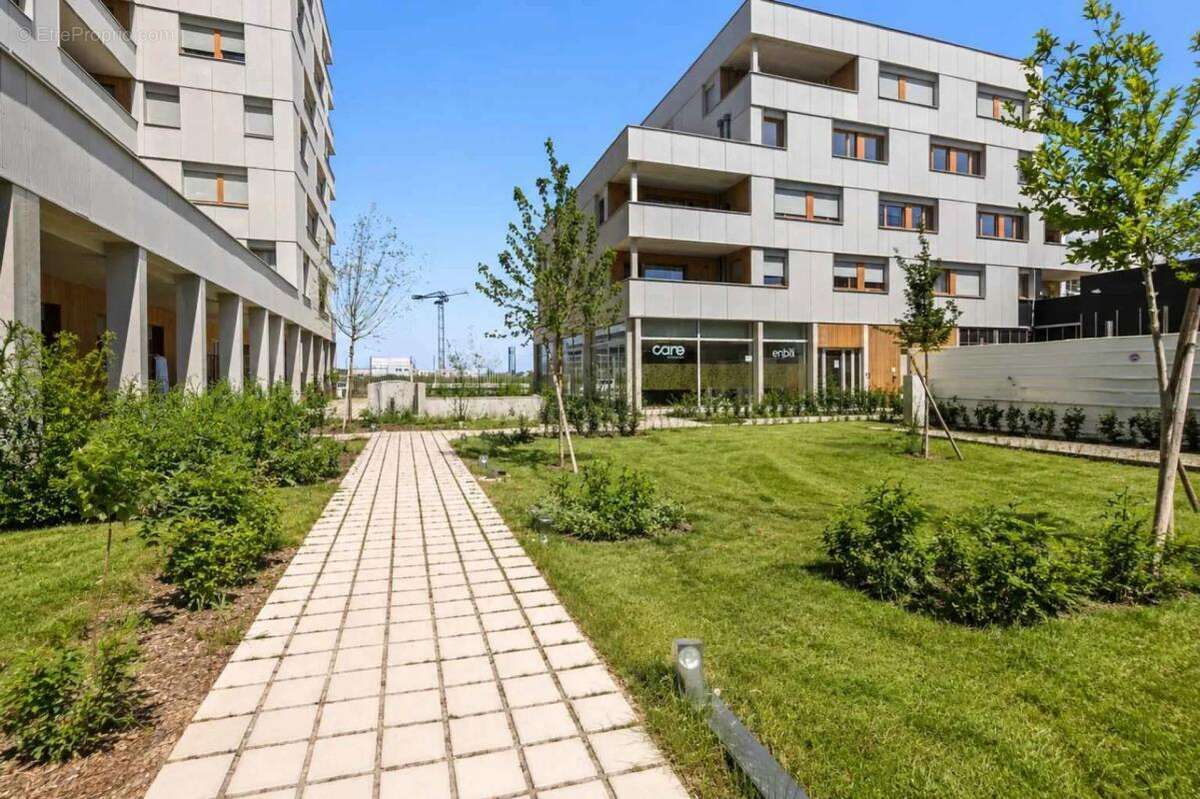 Appartement à BUSSY-SAINT-GEORGES