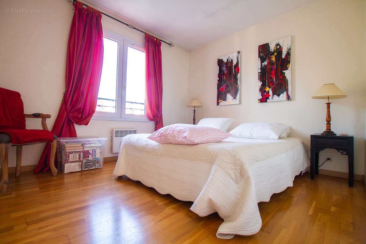 Maison à VILLENEUVE-LE-ROI