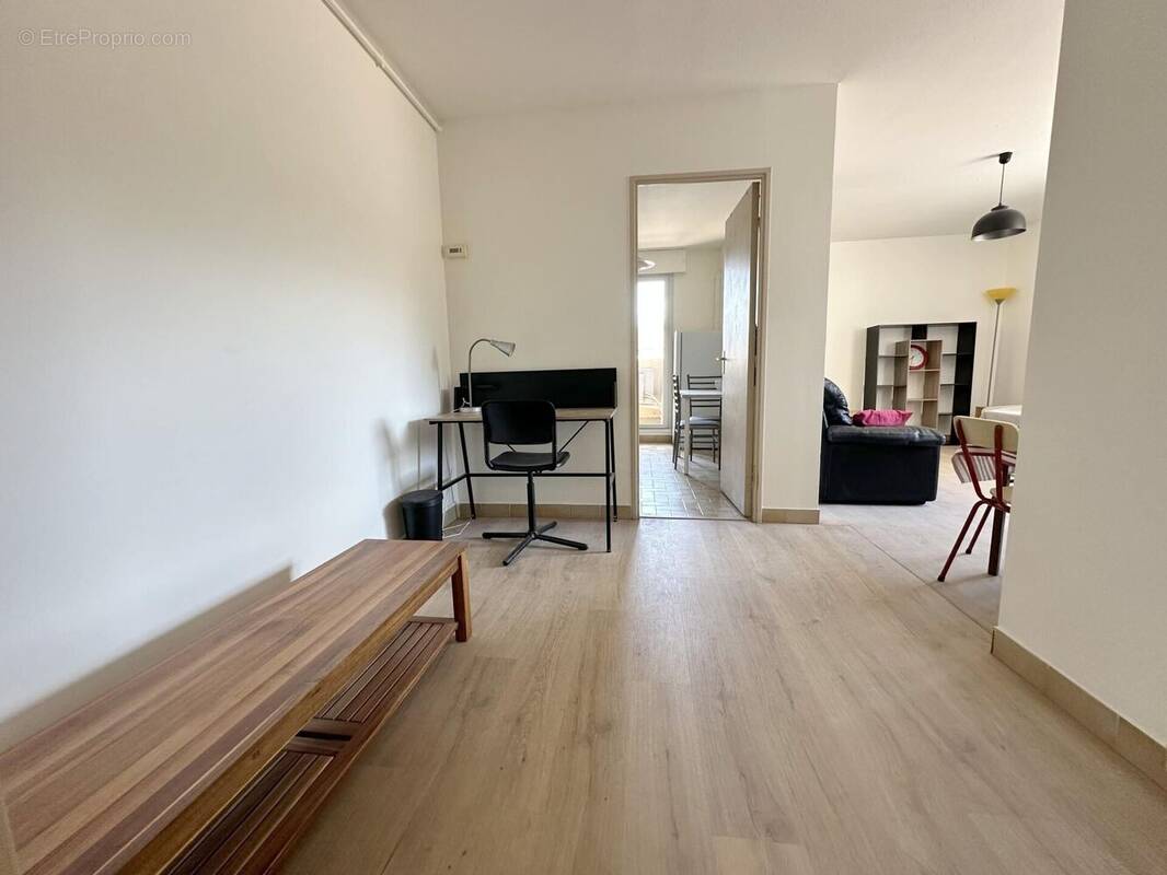 Photo 1 - Appartement à SORGUES