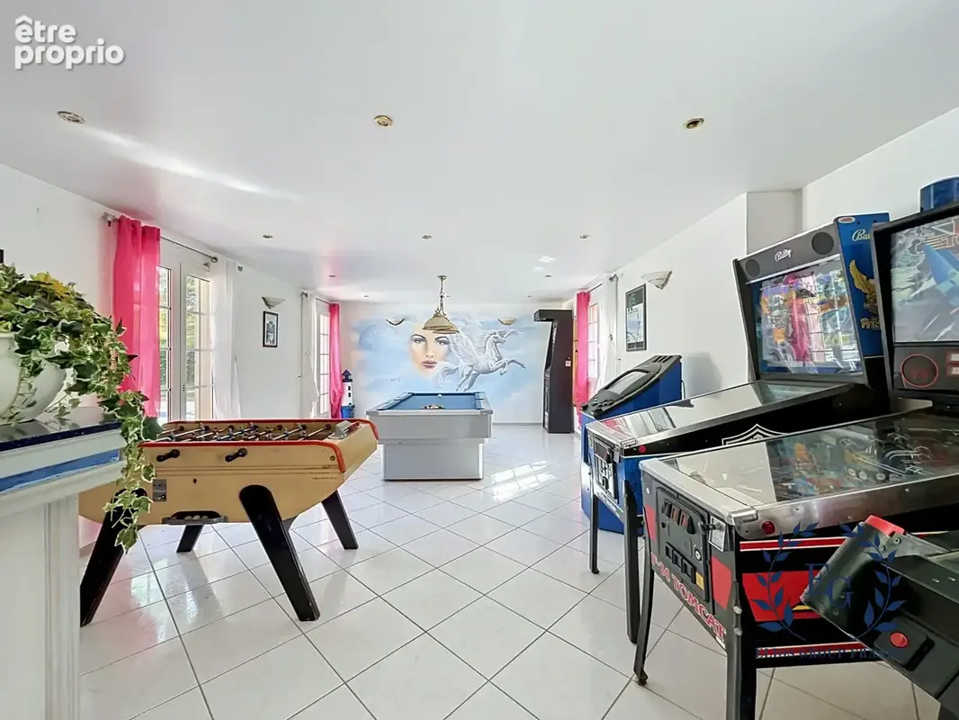 Maison 10 pièces 273 m² à vendre à Forcalqueiret (83136) - photo 9