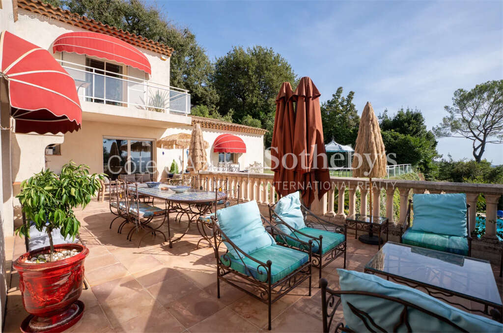 Mouans-Sartoux, villa avec vue mer et Estérel, piscine et garage aménageable - photo 2