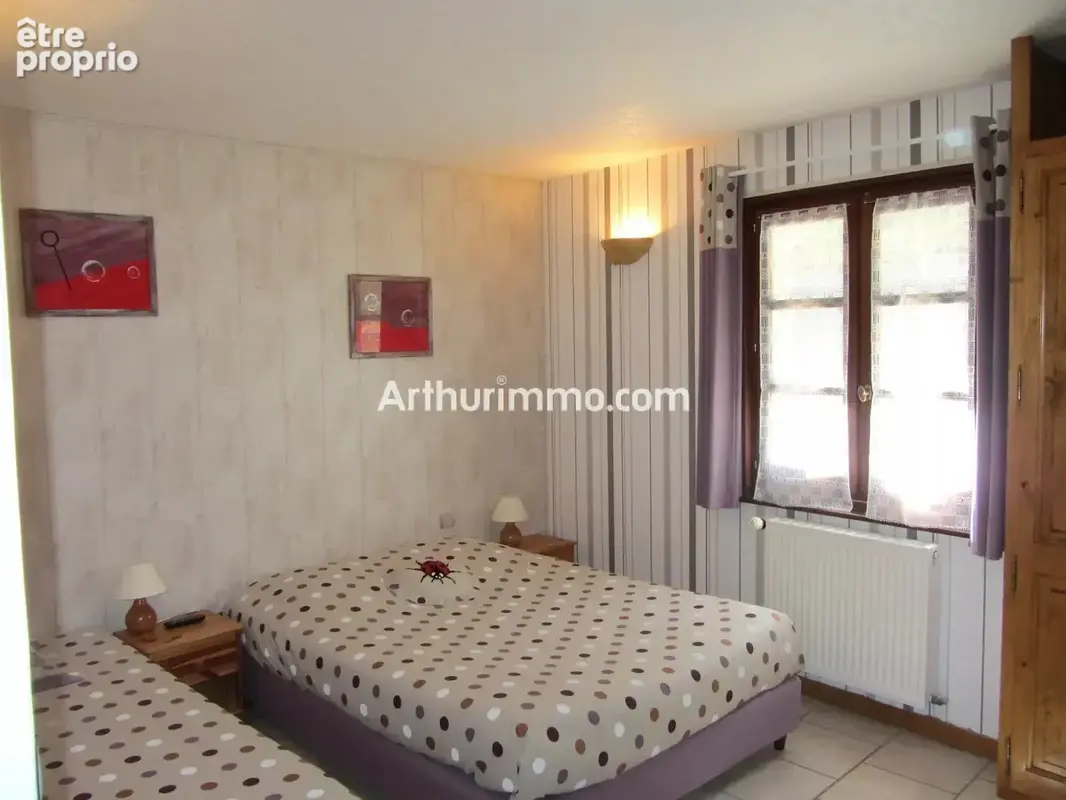 PRESILLY (39 JURA), à vendre maison 195 m², 4 chambres avec sdb et WC, 6 pièces, idéal gîte touristique. - photo 8