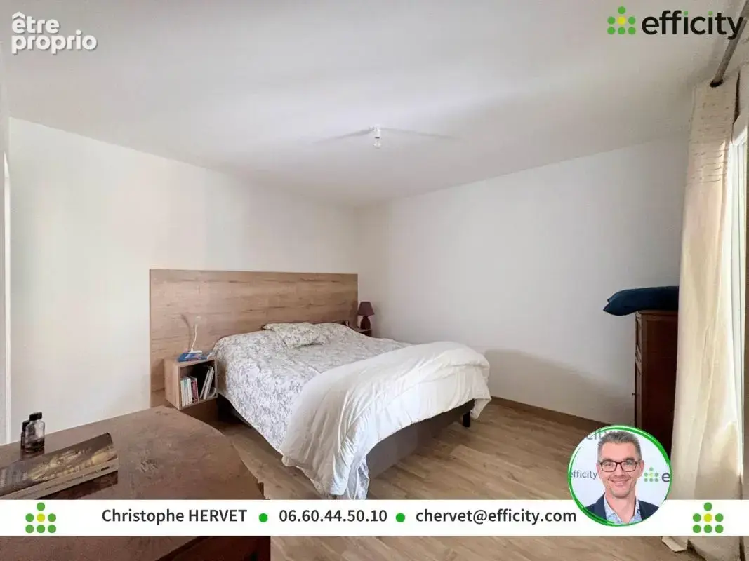 Maison 230 m² à Champniers  - photo 8
