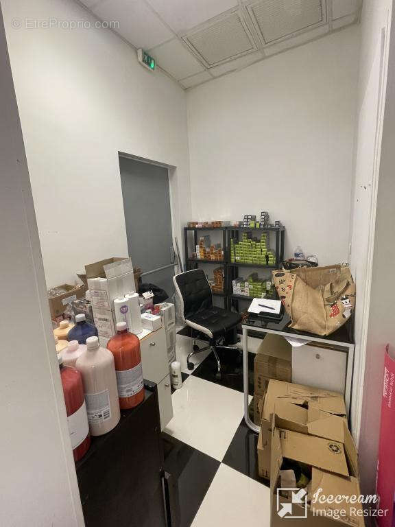 Commerce à VILLENEUVE-LOUBET