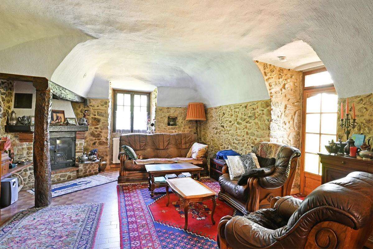 Maison à SAINT-FLORENT-SUR-AUZONNET