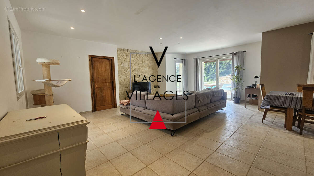 Villa 5 pièces de 173 M 3 - photo 8