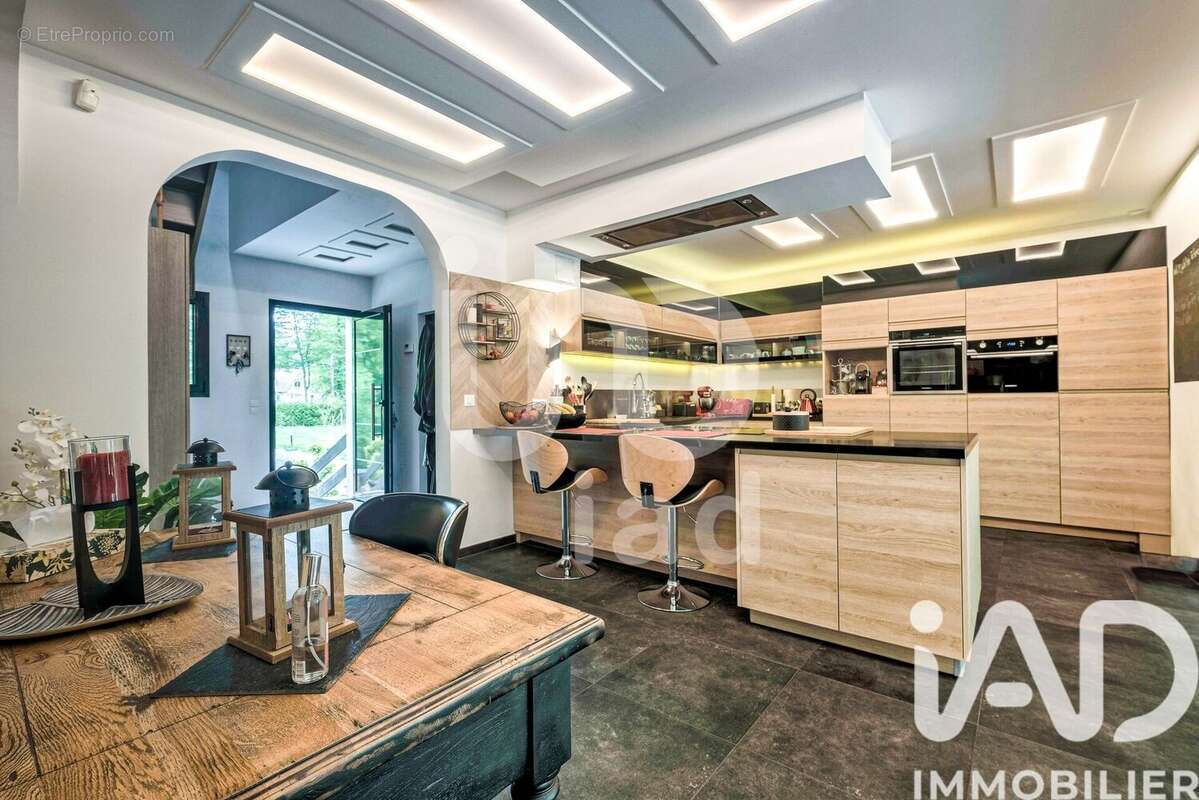 Photo 4 - Maison à LAMORLAYE