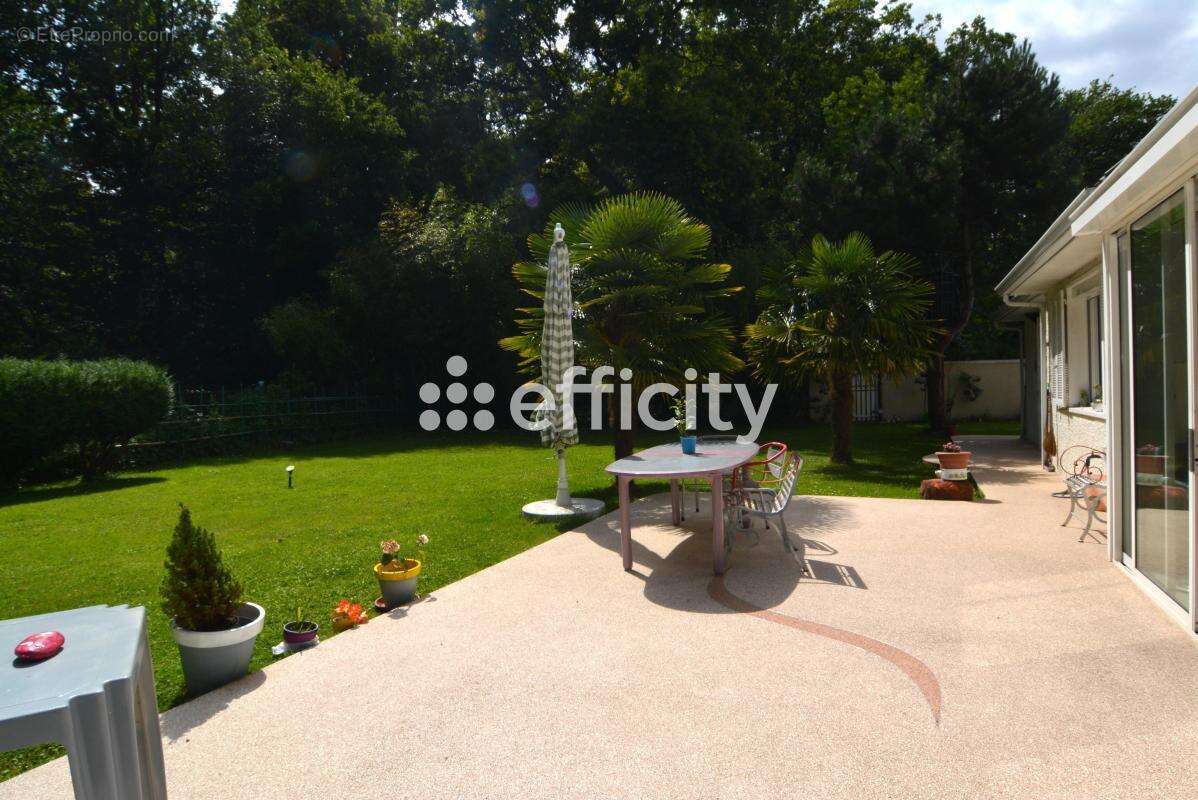 Maison 165 m² à Yerres  - photo 6