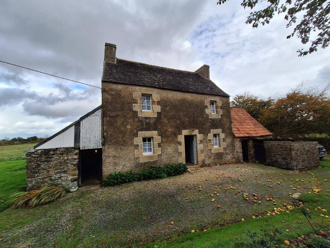 Maison à PLOUGASNOU