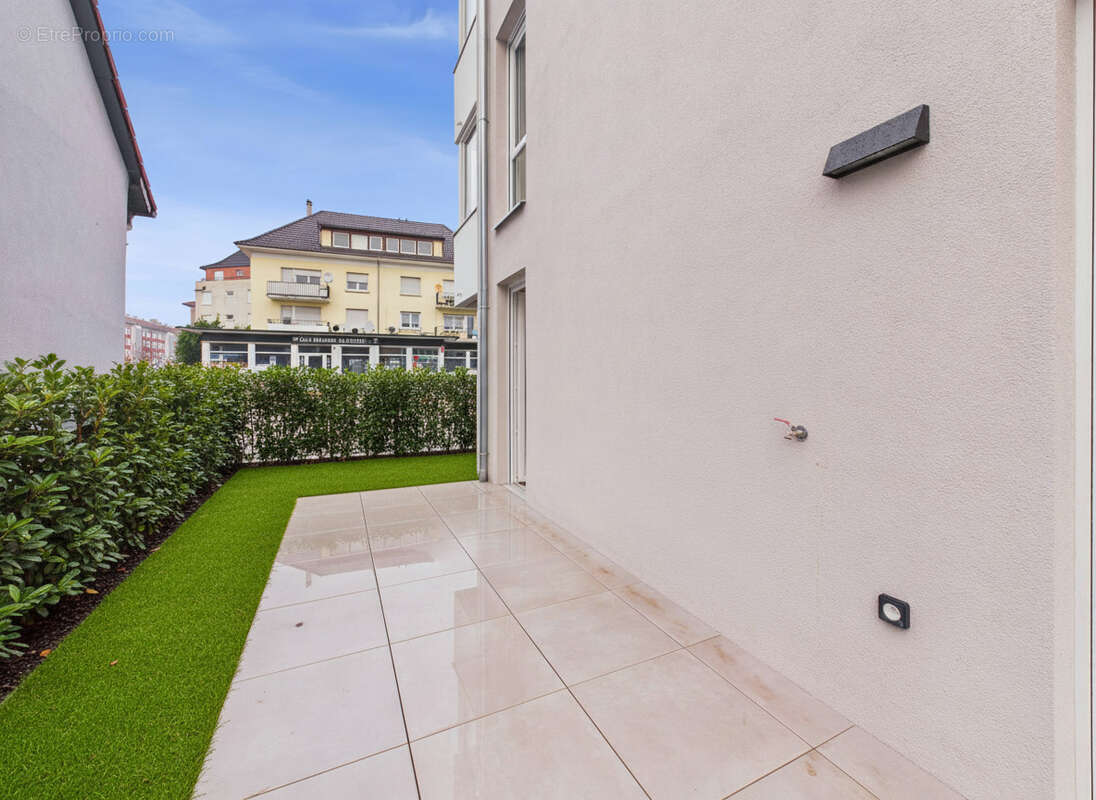 Beau T3 de ville - avec jardin - photo 8