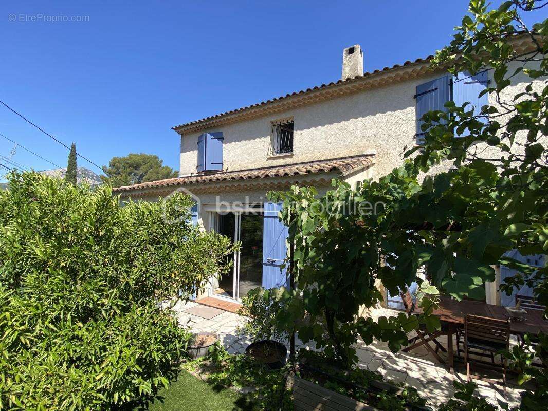 EN EXCLUSIVITE *** Toulon /quartier 4 chemins des routes / piscine CALME ABSOLU  *** - photo 6