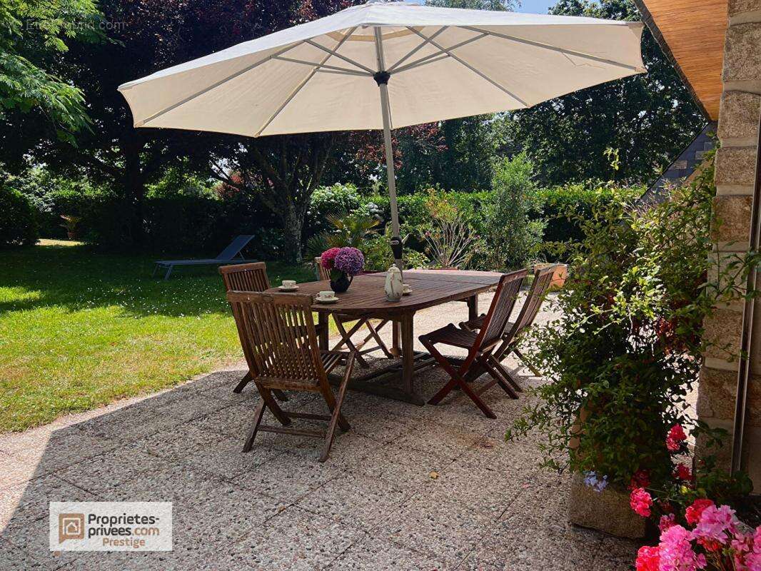 Sainte-Marine, Maison d'architecte 162 m², Terrain de 1 019 m² , Plage à pied - photo 2