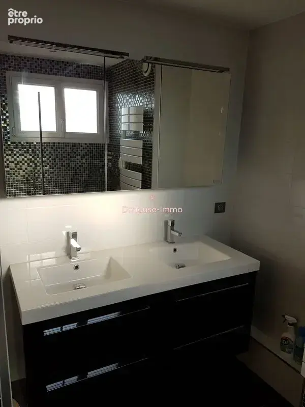Appartement 4 pièces 75 m² à vendre à Saint-Pierre-Des-Corps (37700) - photo 3