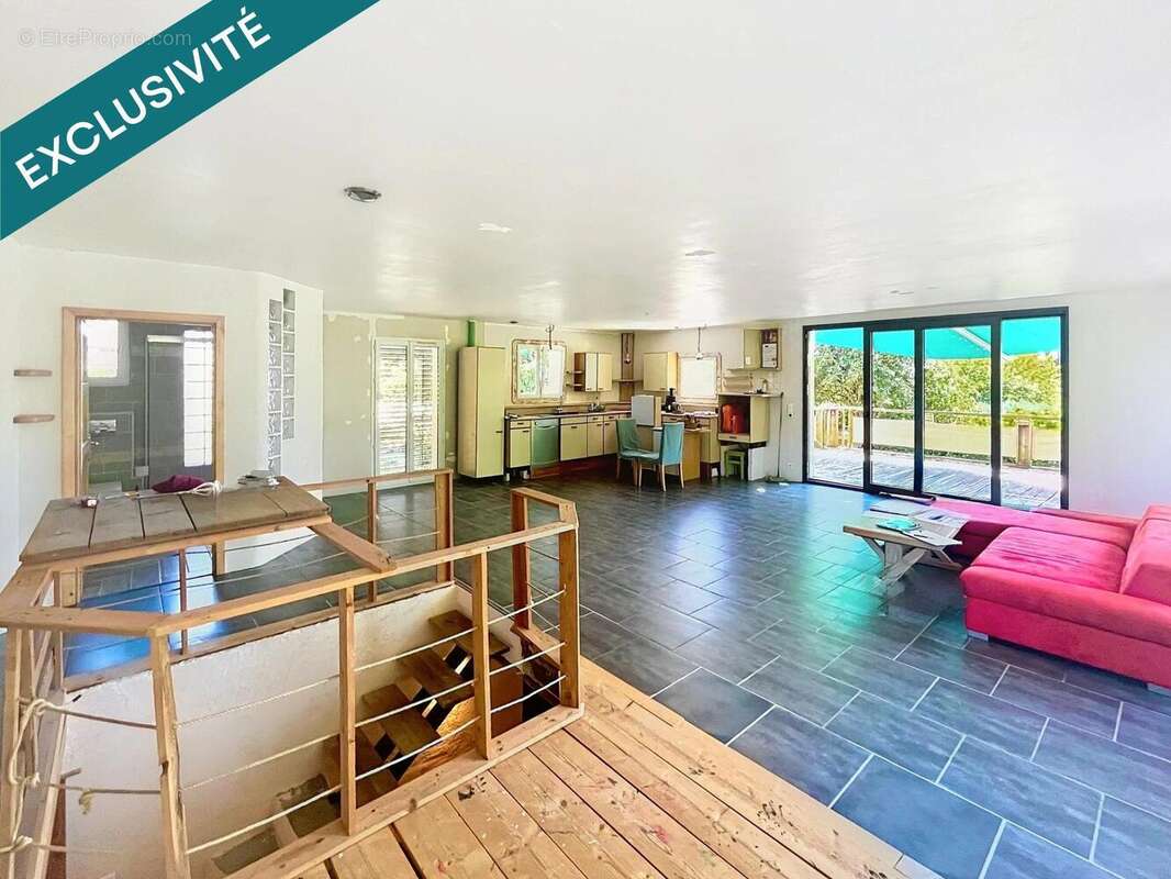 Photo 4 - Maison à MONTMERLE-SUR-SAONE