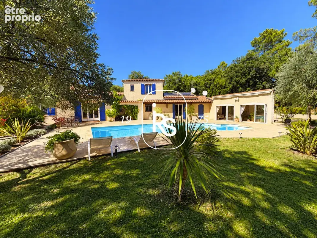 Photo Maison à Vallon-Pont-D'arc au prix de 598 000€