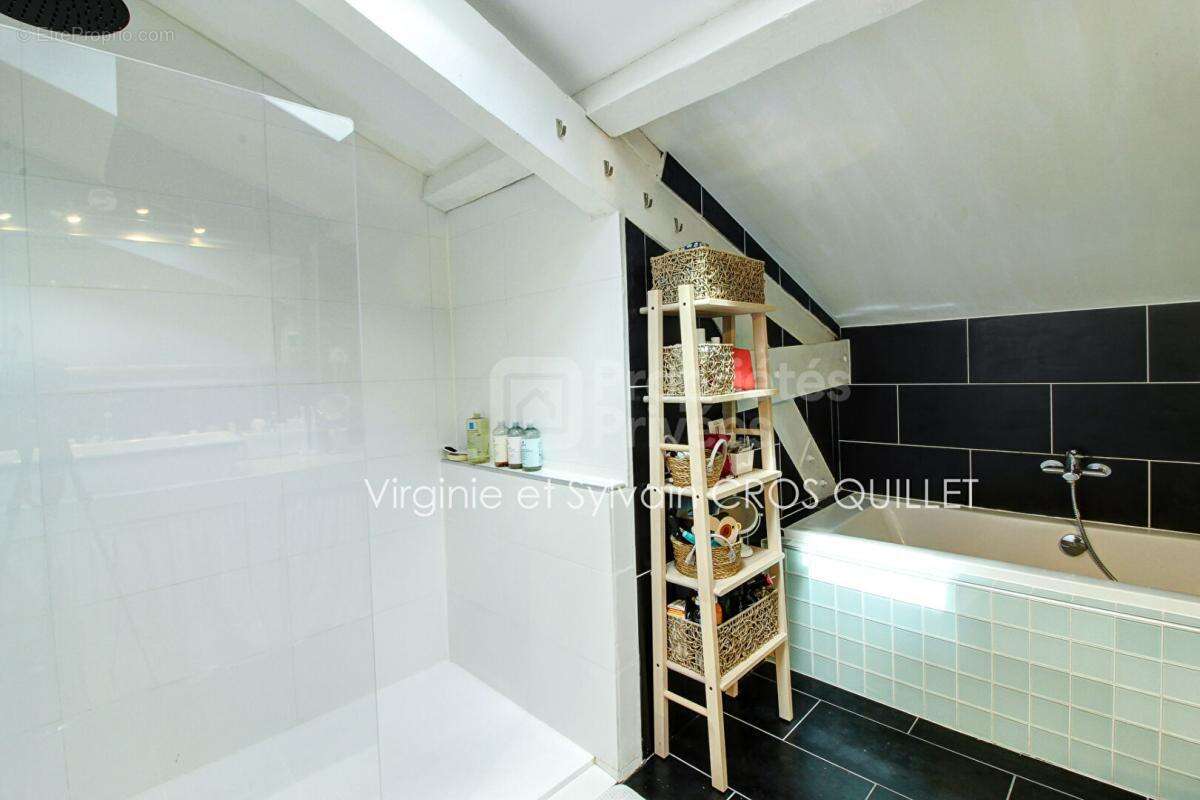 Maison de ville avec cour et souplex 164 m2 - photo 9