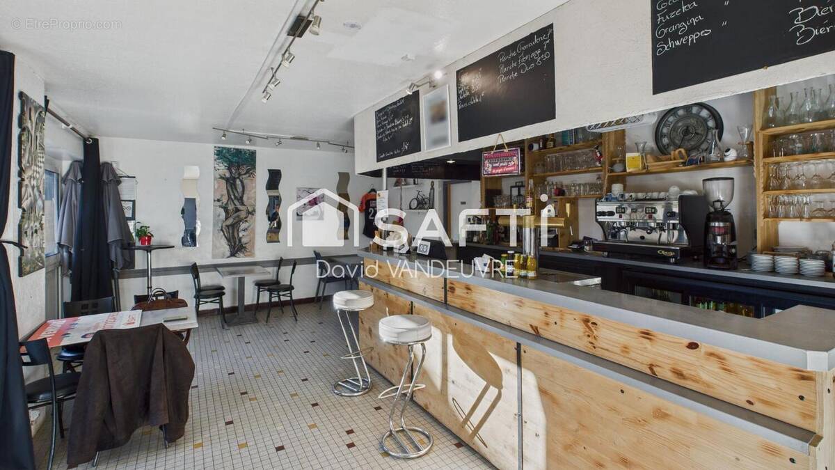 Photo 1 - Commerce à LA CHATRE