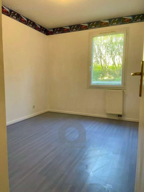 Appartement à EZE