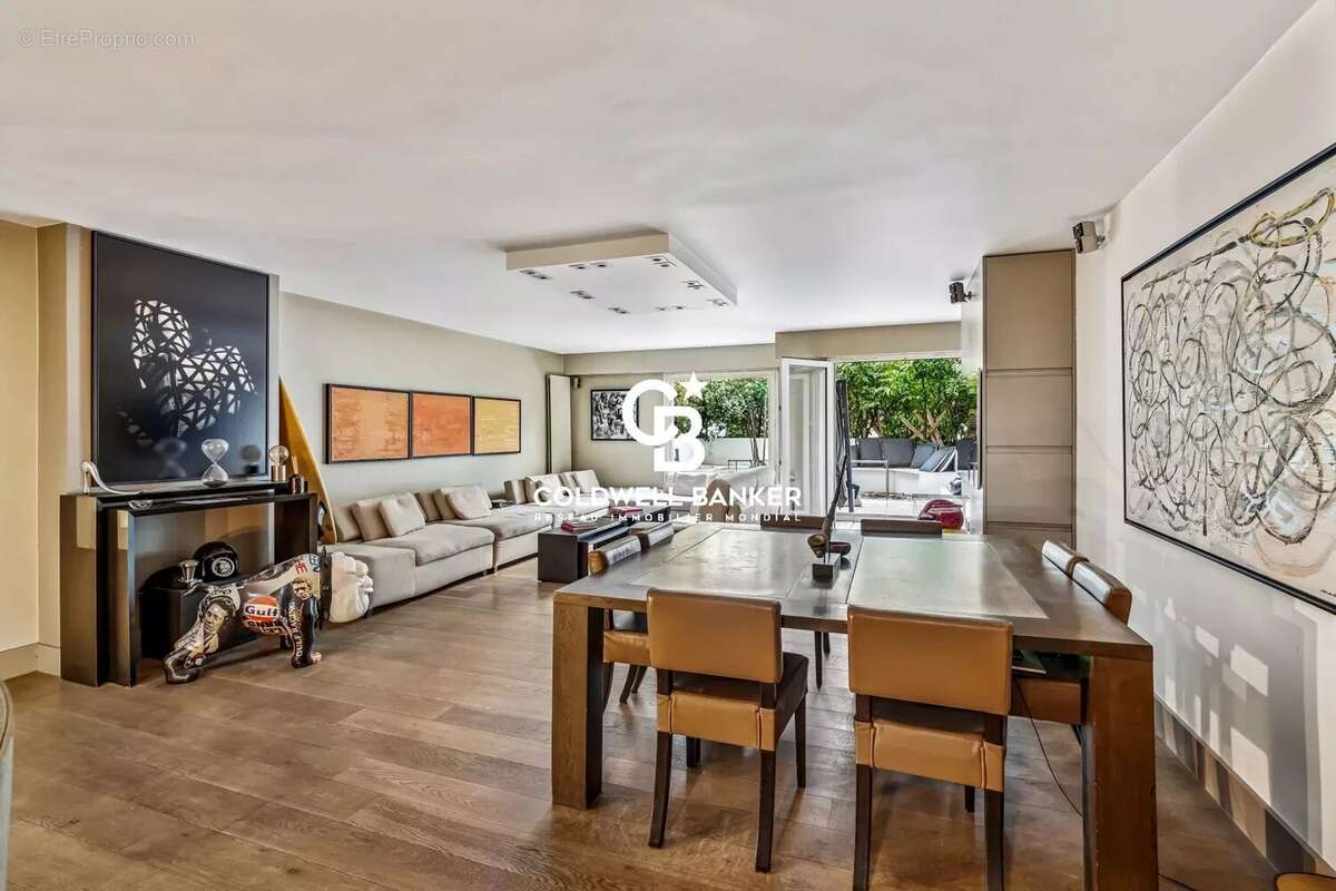 Appartement à SURESNES