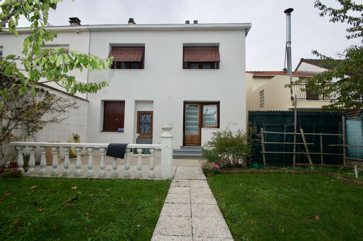 Maison à LE BLANC-MESNIL