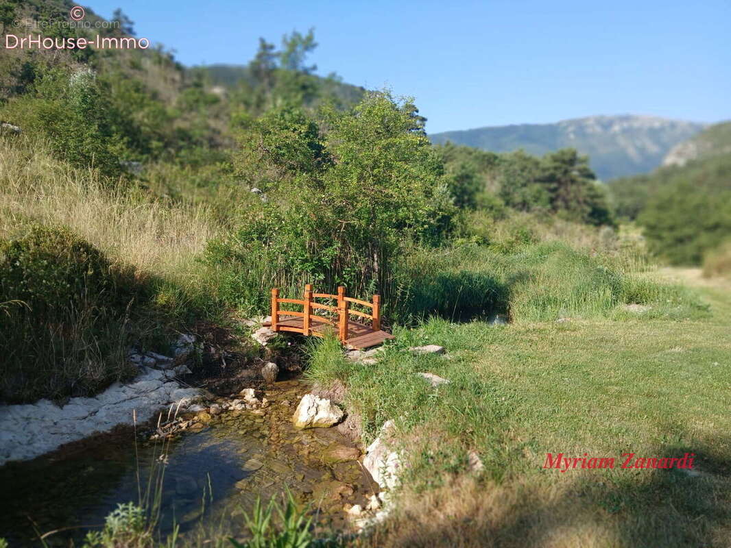 Maison à LA PALUD-SUR-VERDON