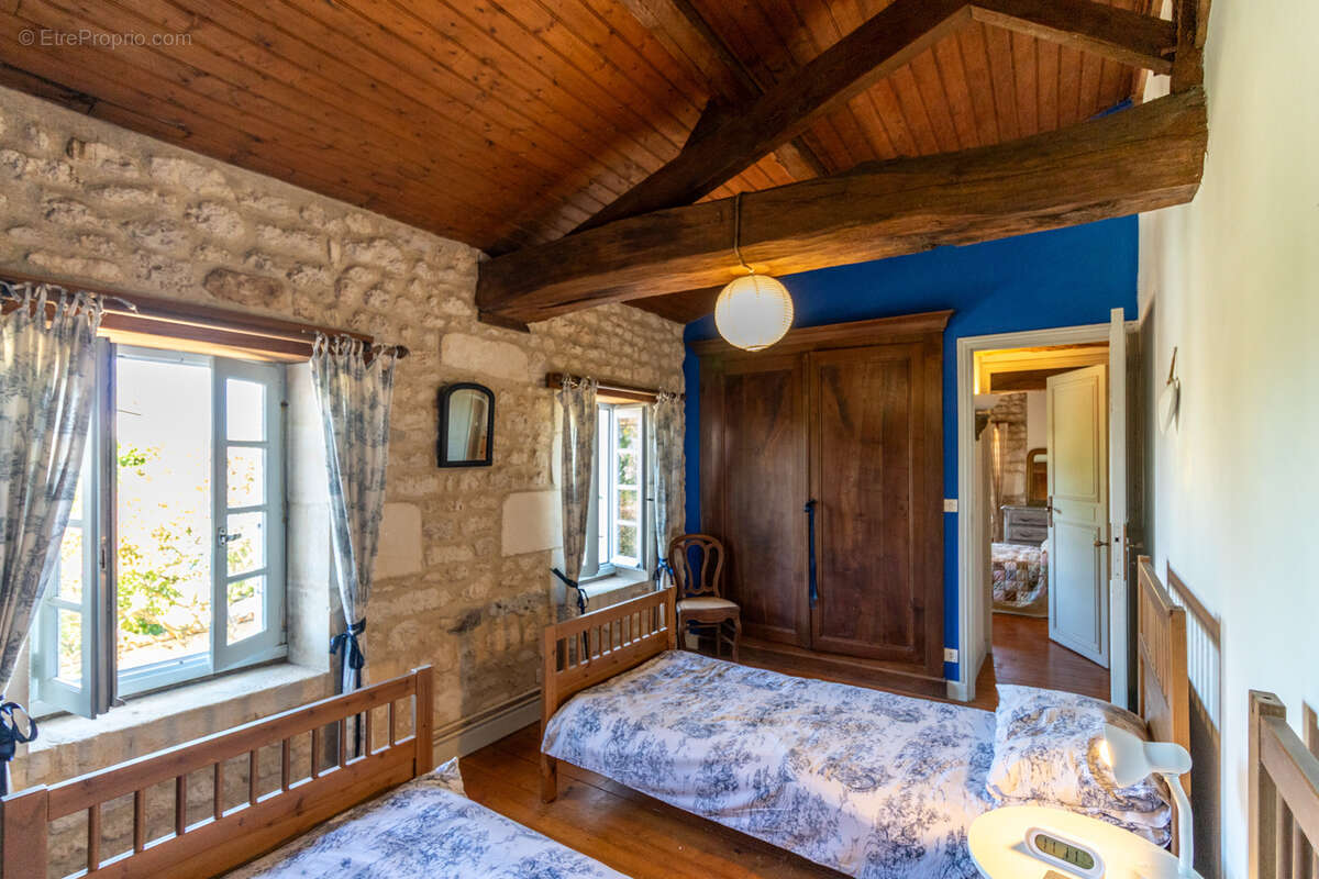 Maison à CORME-ROYAL