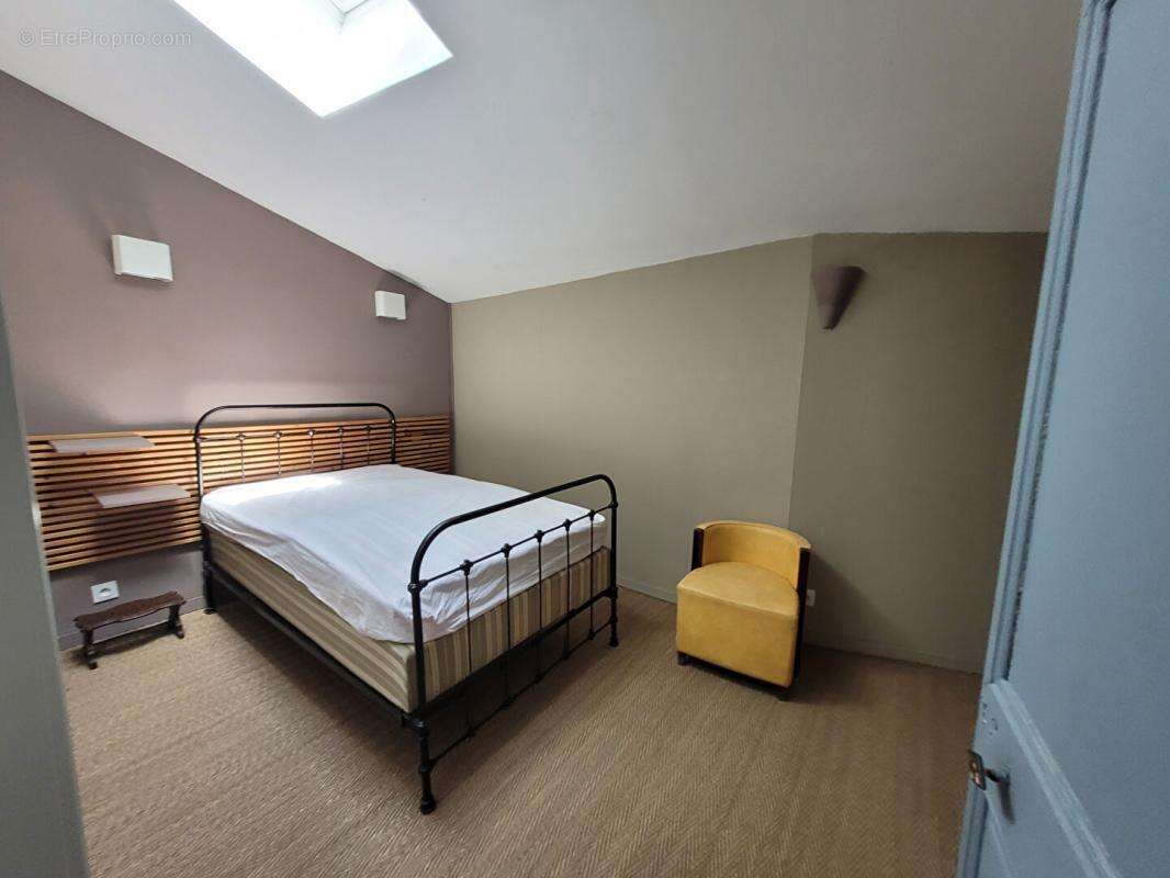 Charmante maison en pierre rénovée d'environ 143 m² -Authenticité et confort aux portes de Luçon - photo 12