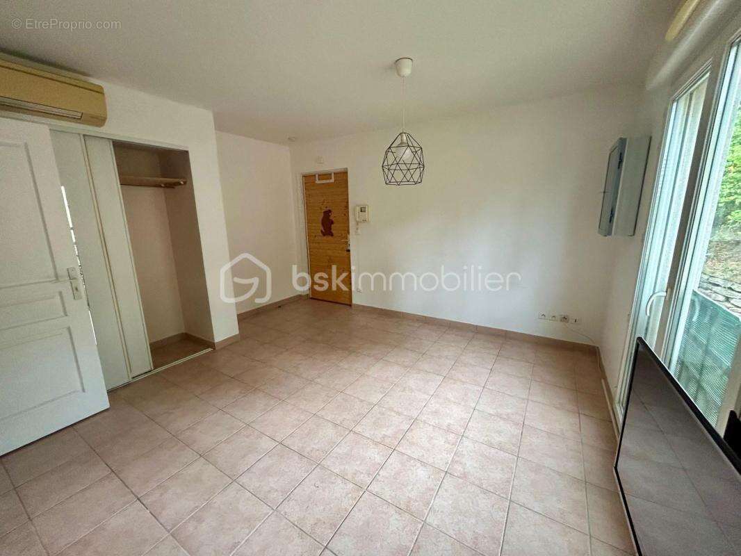 Appartement à HYERES