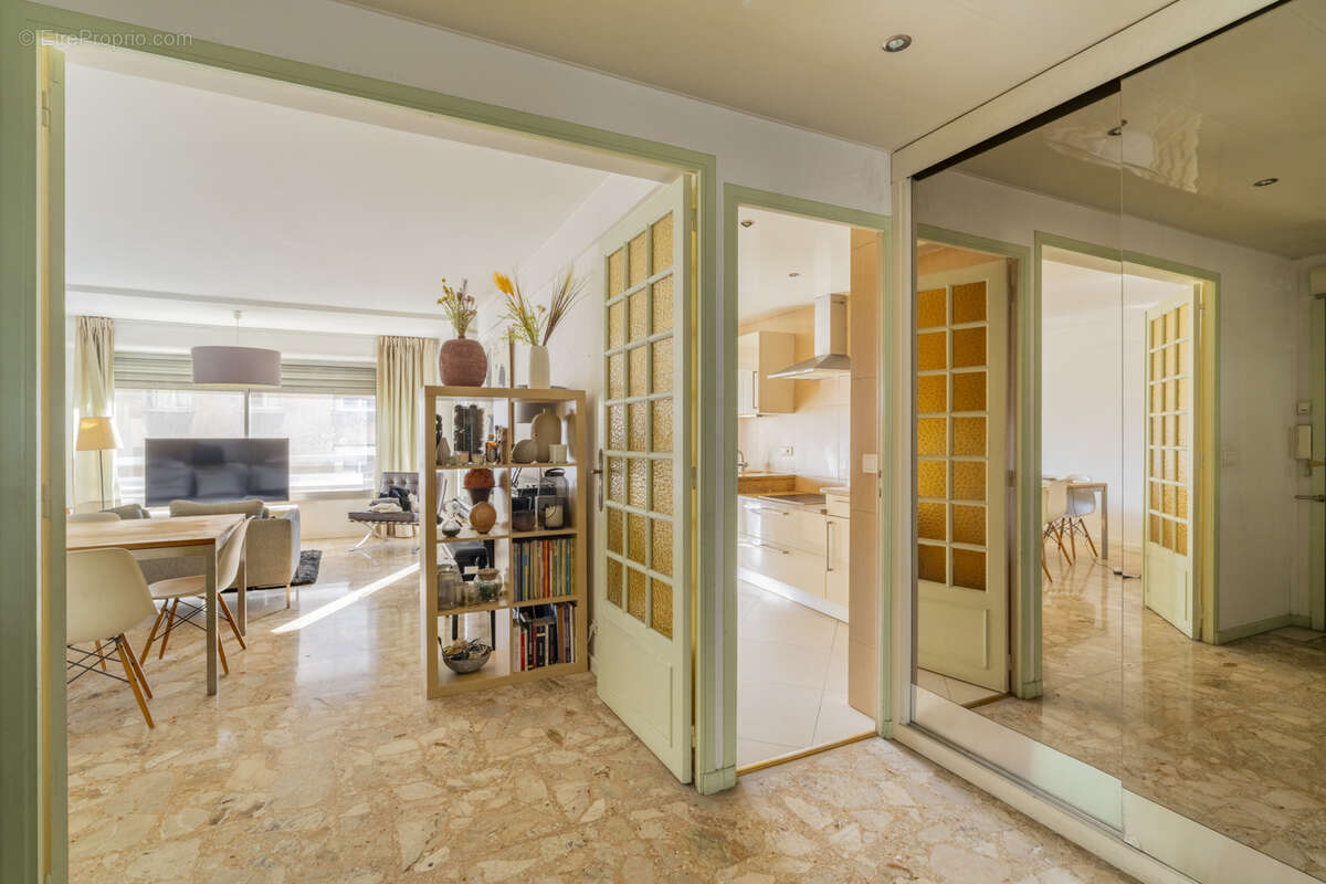 Appartement à MARSEILLE-5E