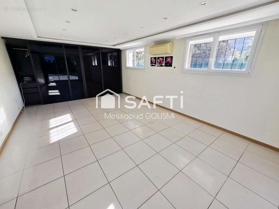 Photo 8 - Maison à ECHIROLLES