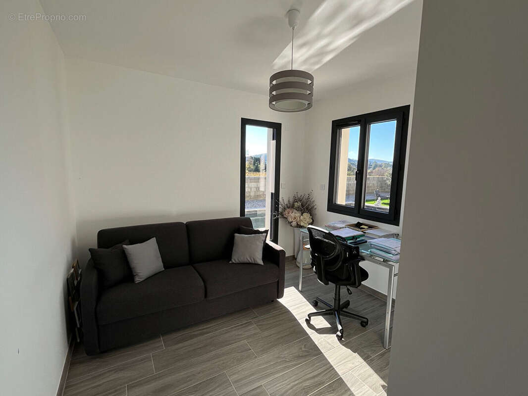 Villa contemporaine récente avec Piscine et vue - photo 9