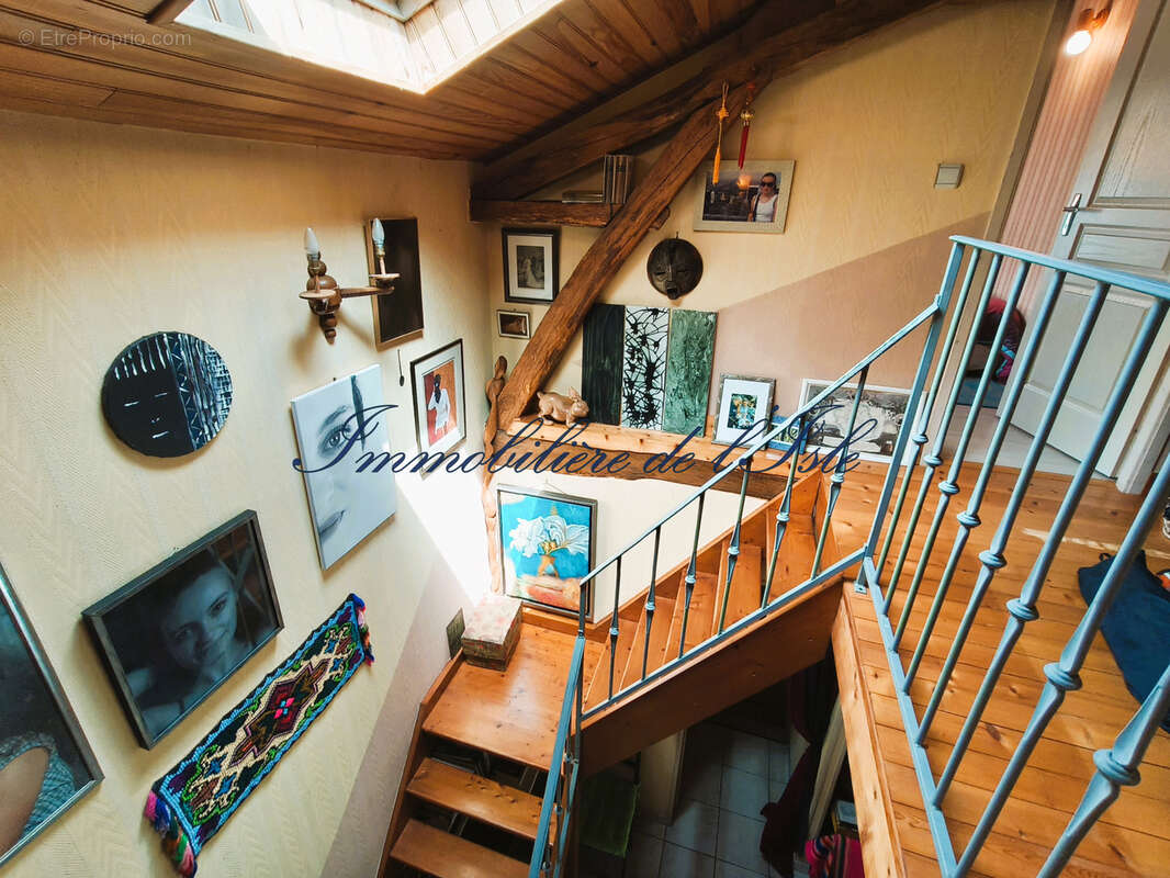 Campagne perigourdine, maison en pierre + gite sur 8000 m2 - photo 5