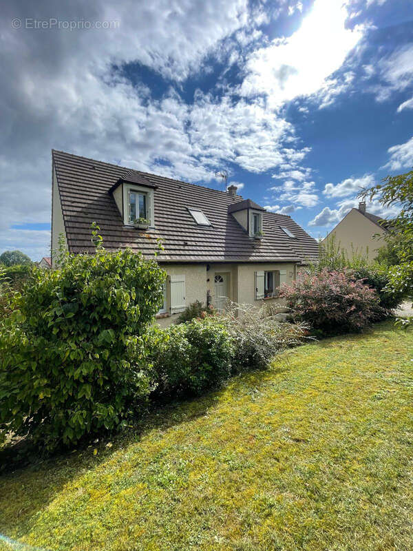 Maison à MOUSSEAUX-SUR-SEINE