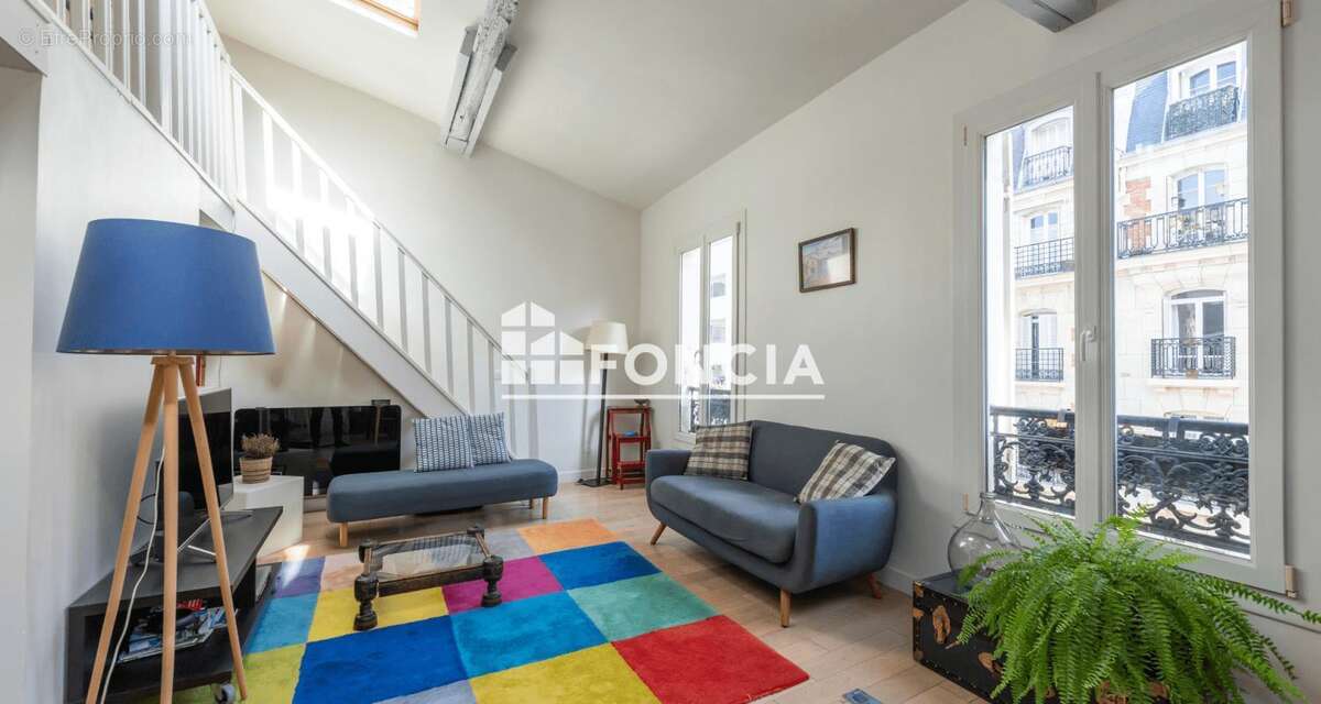 Appartement à PARIS-17E