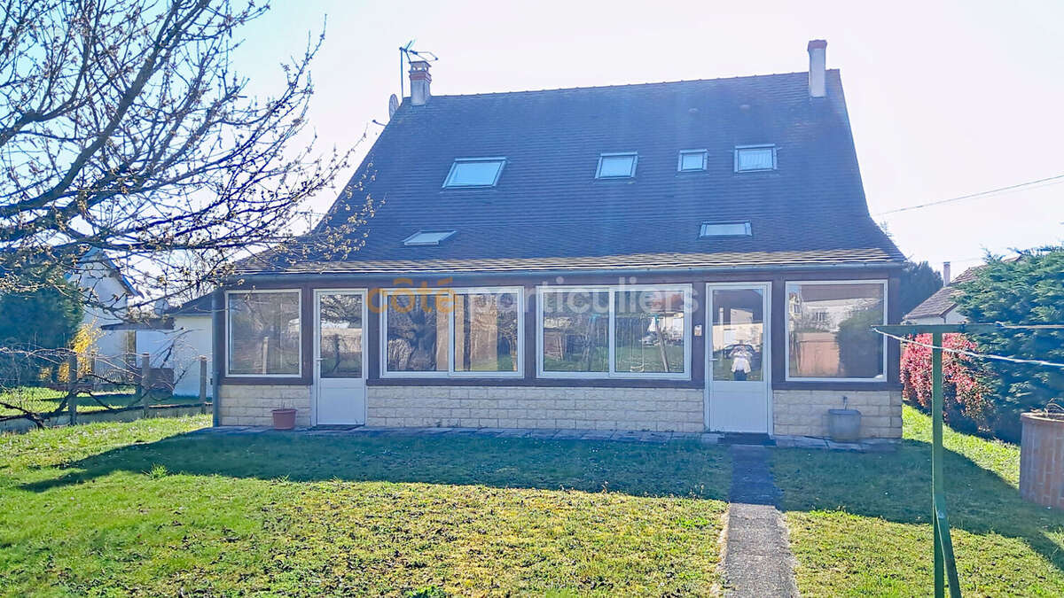 Maison à CORQUILLEROY