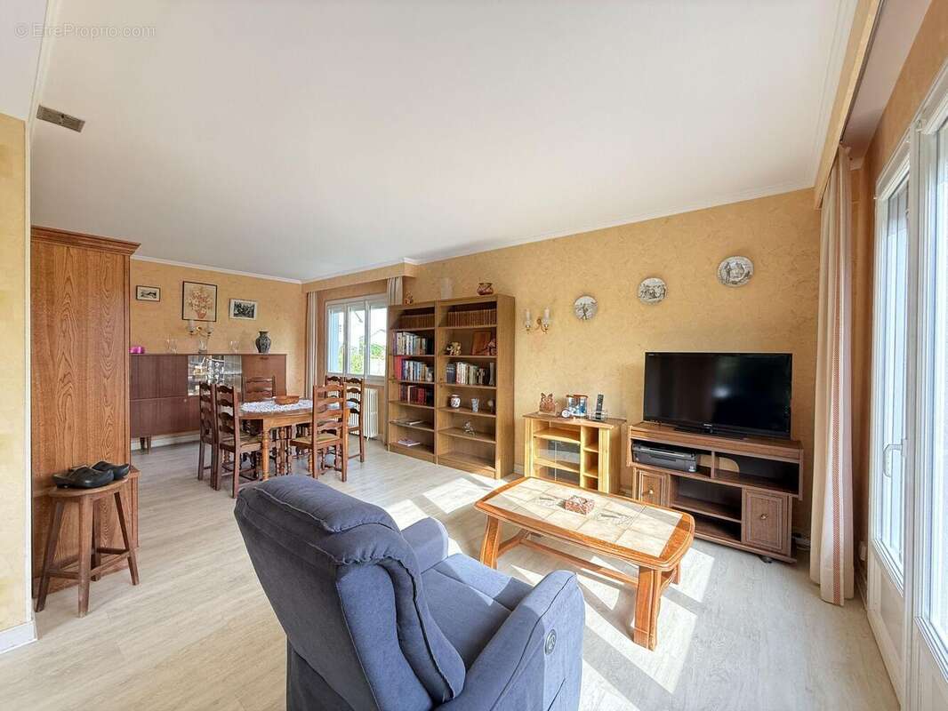 Maison 129 m² à Tredrez-Locquemeau  - photo 7