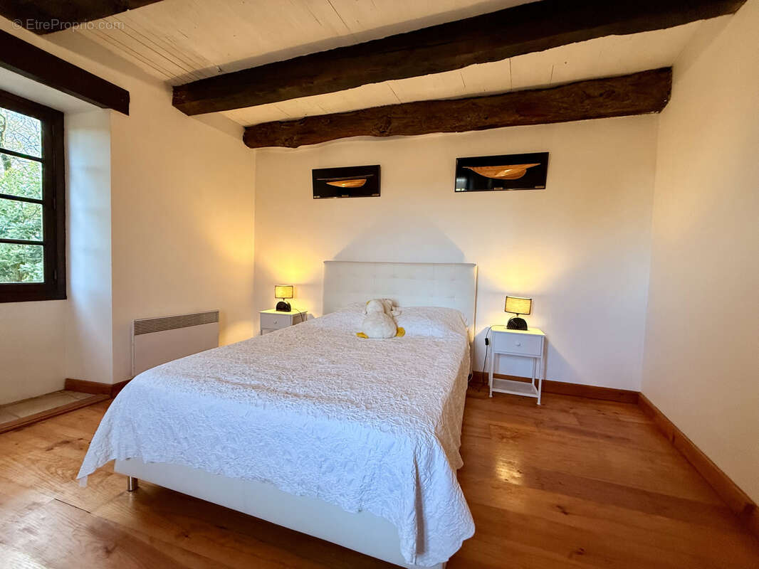 Maison à MONTAIGU-DE-QUERCY