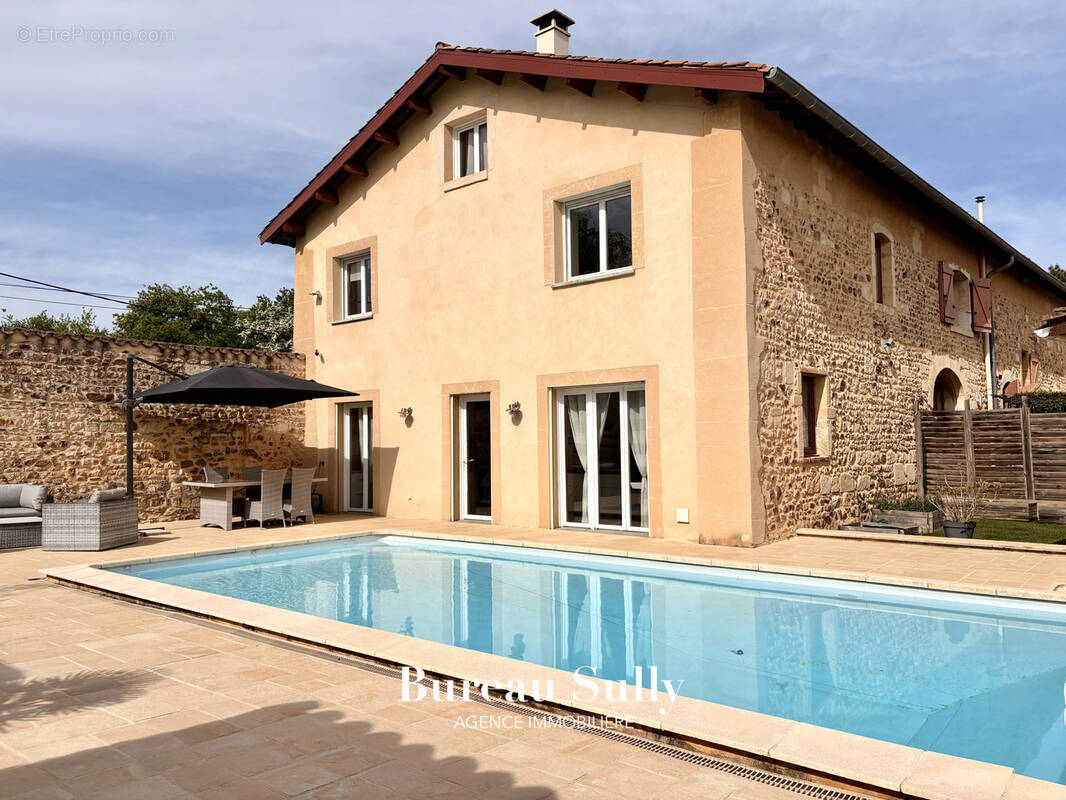 Maison à ARNAS