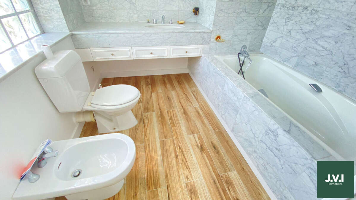 Appartement à ENGHIEN-LES-BAINS