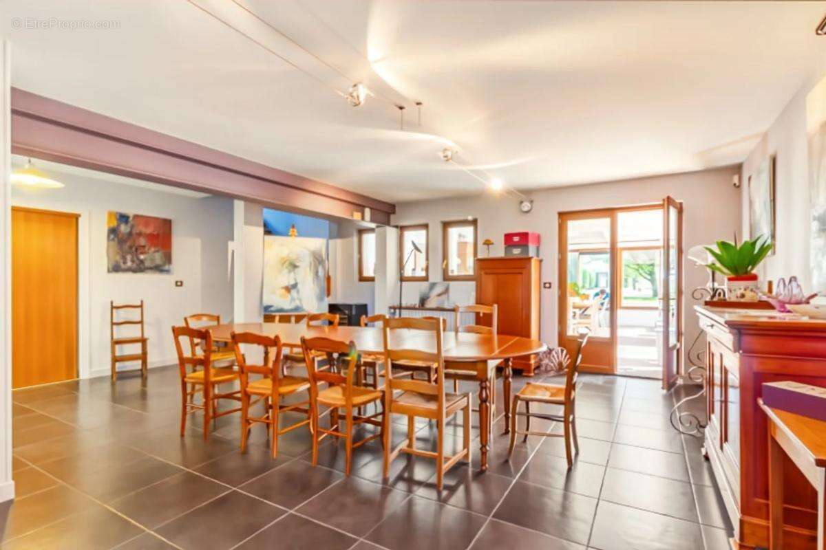 Maison à DAMPIERRE-EN-GRACAY