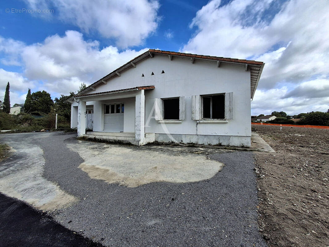 Maison à SAINTES