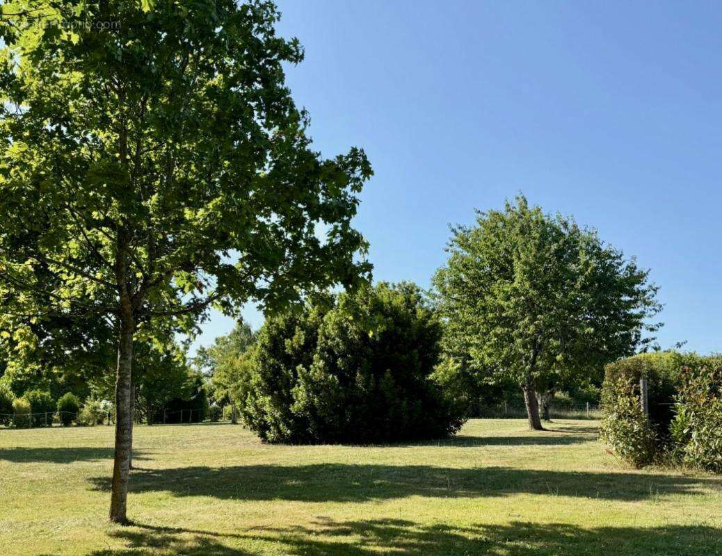 Maison à LE BOUCHAGE