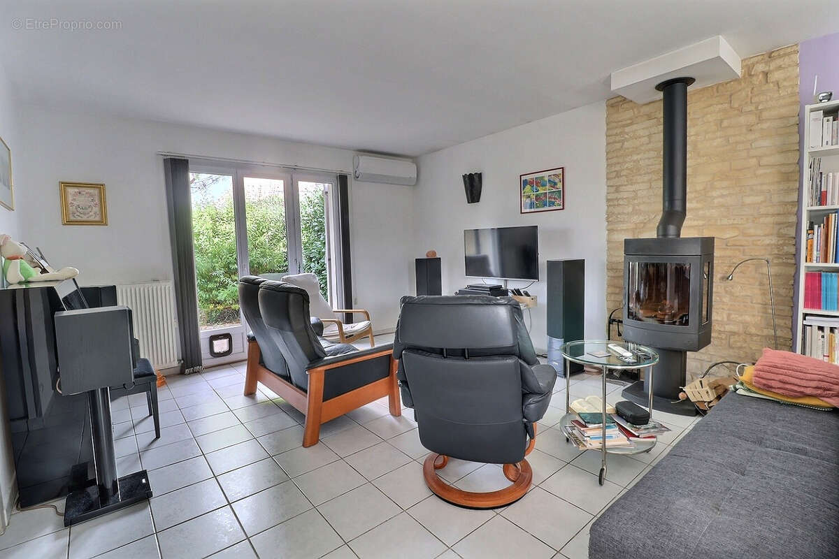 Maison à SAINT-LEGER-SUR-DHEUNE