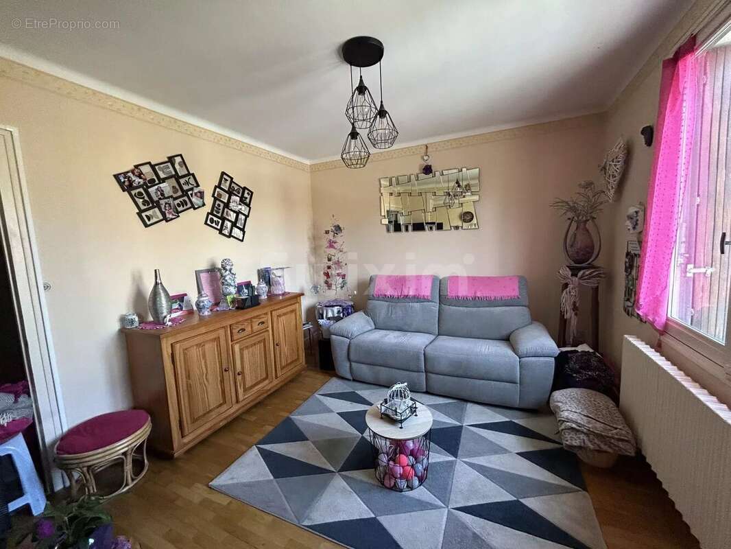 Maison à LONS-LE-SAUNIER