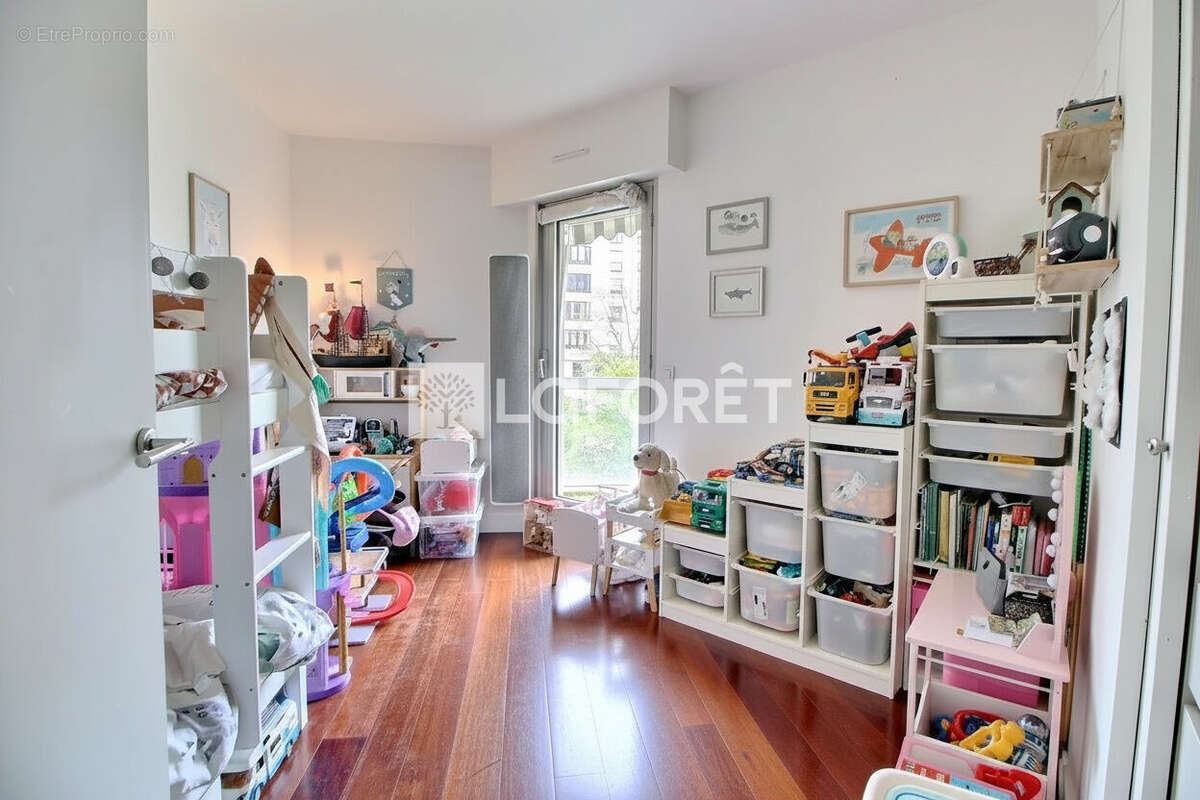 Appartement à SURESNES