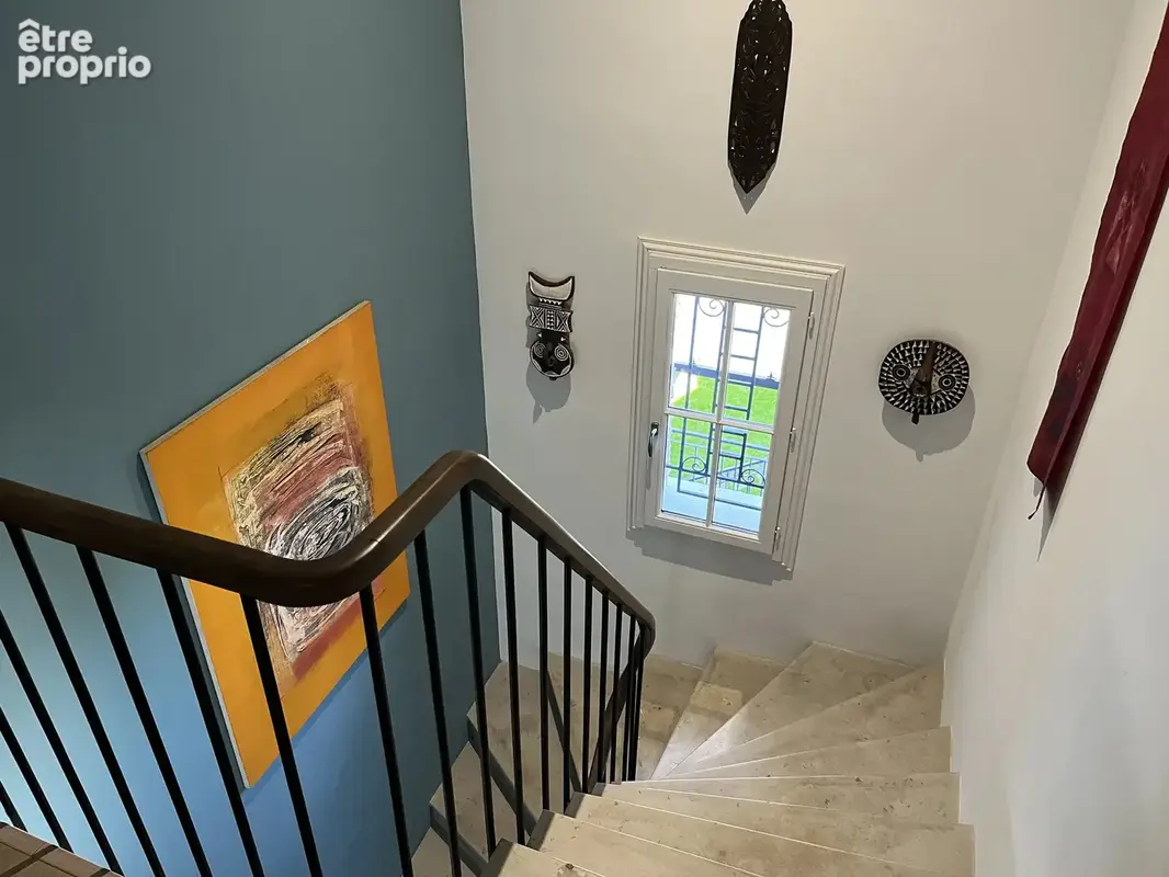 Superbe maison de Maître sur 600m2 de terrain - photo 13