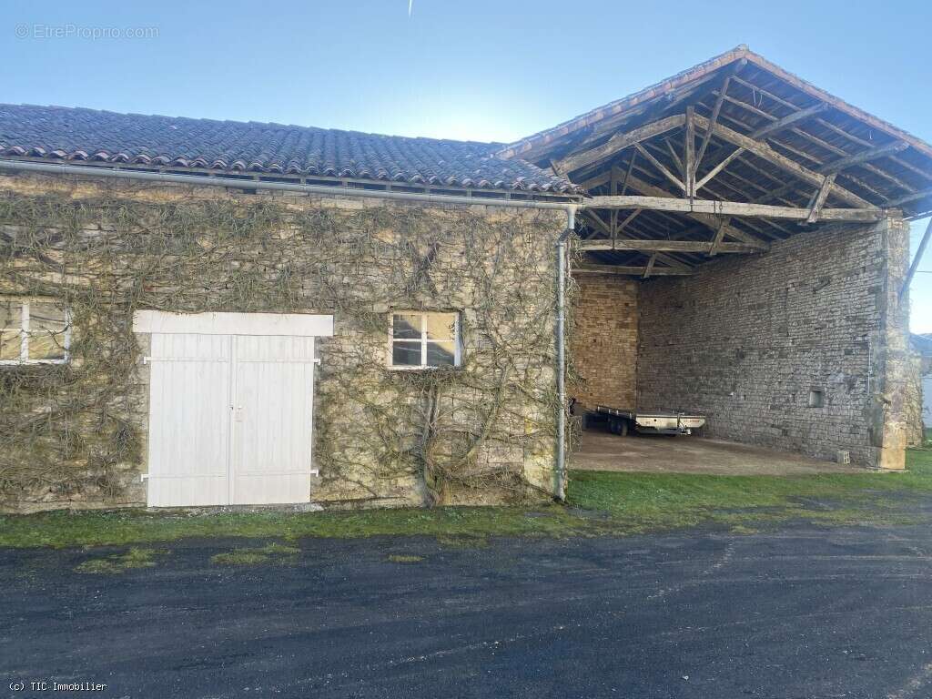 Maison à VILLEFAGNAN