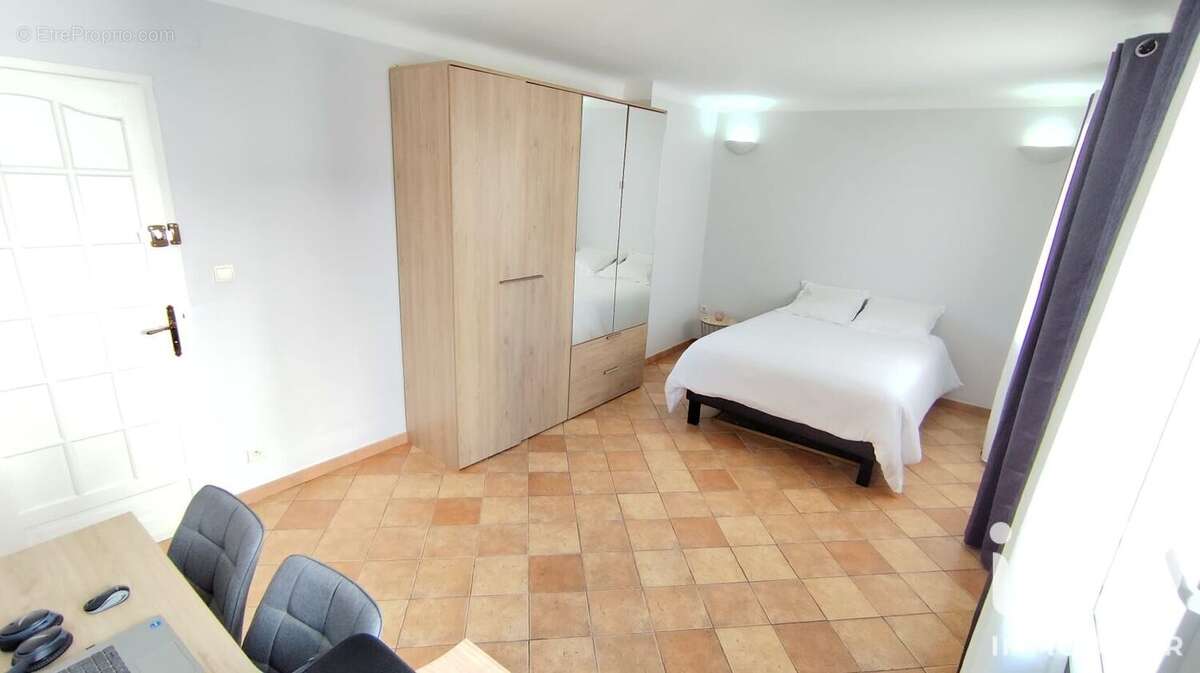 Appartement 69 m² à Marseille-4e  - photo 8